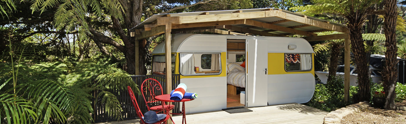 Yellow Caravan with Garden View - Outside View